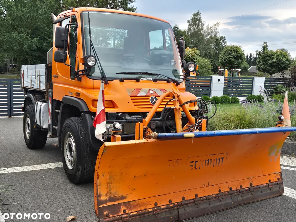 Unimog U400 230KM Ciągnik - 3