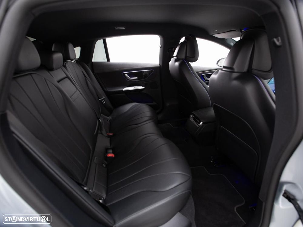 Mercedes-Benz EQE 350 - 11