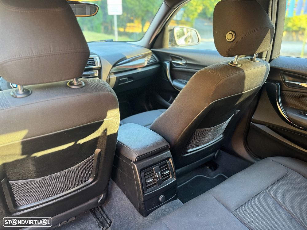 BMW 116 d Pack M - 10