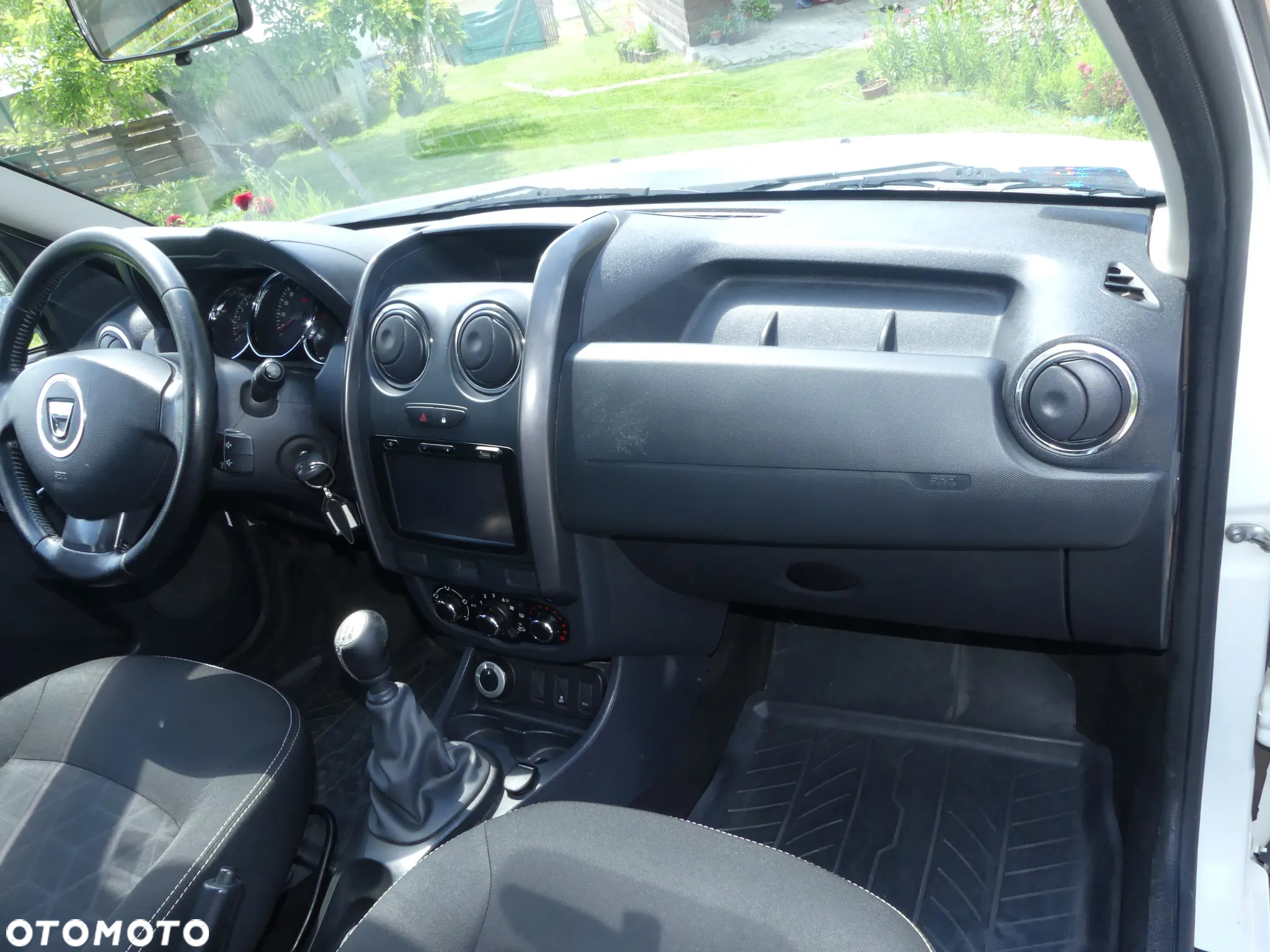 Dacia Duster 1.6 Laureate 4x4 - 22