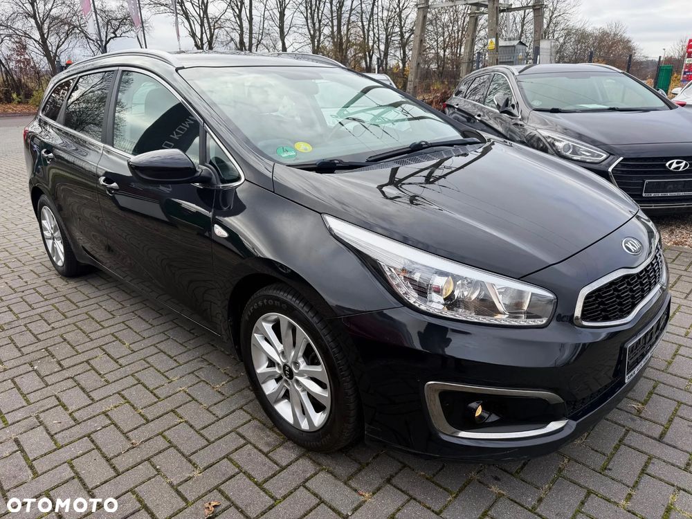Kia Ceed 1.6 CRDi 136 ISG Platinum Edition - 3