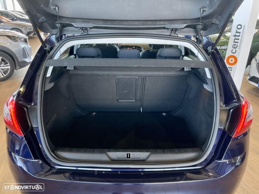 Peugeot 308 1.2 PureTech Allure Pack EAT8 - 30