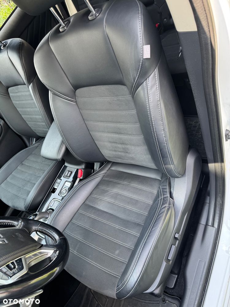 Mitsubishi Outlander - 28
