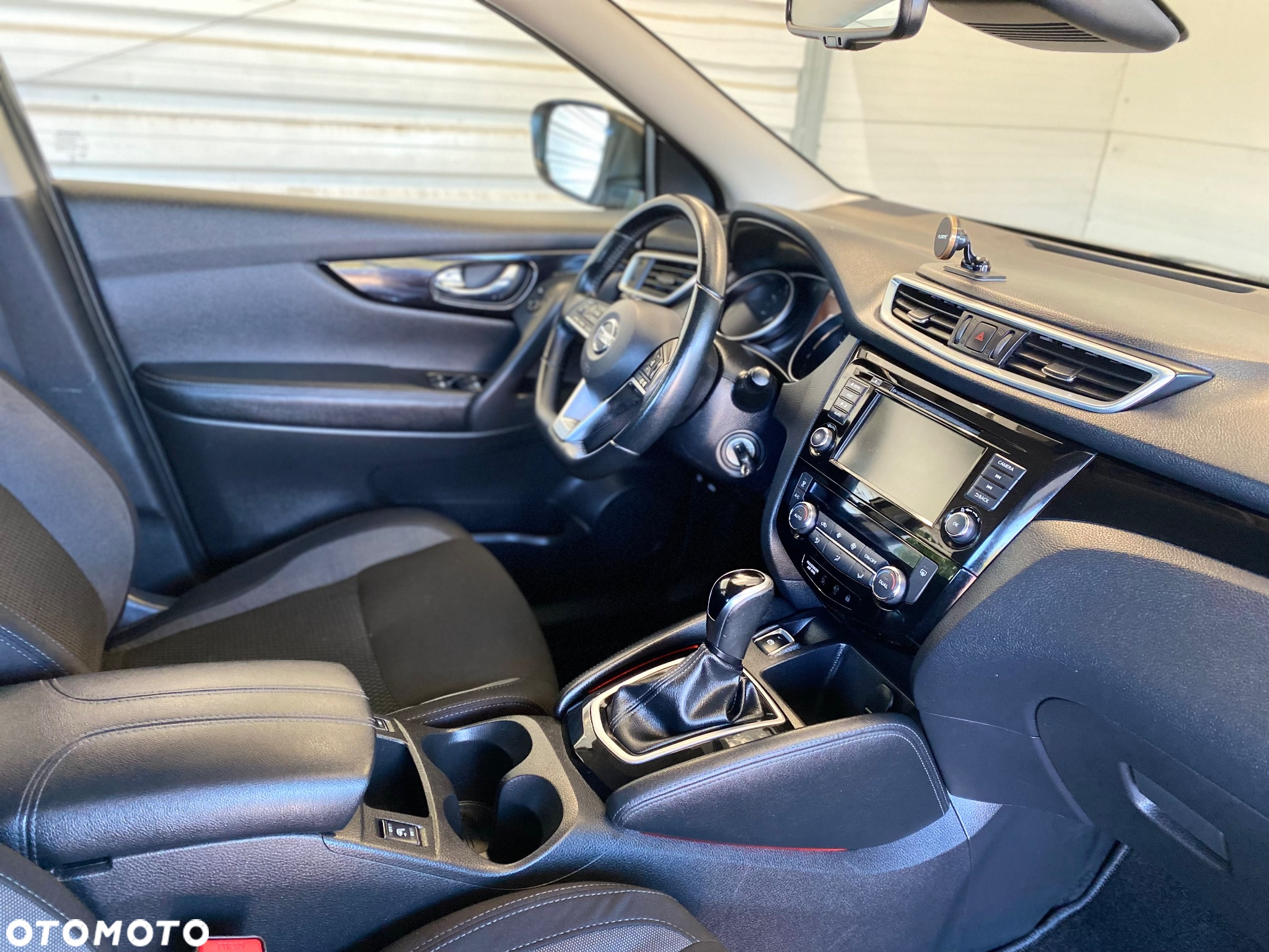 Nissan Qashqai 1.3 DIG-T Acenta DCT - 12