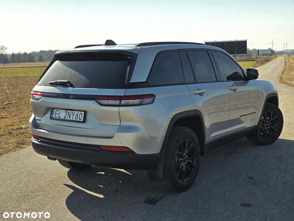 Jeep Grand Cherokee - 10