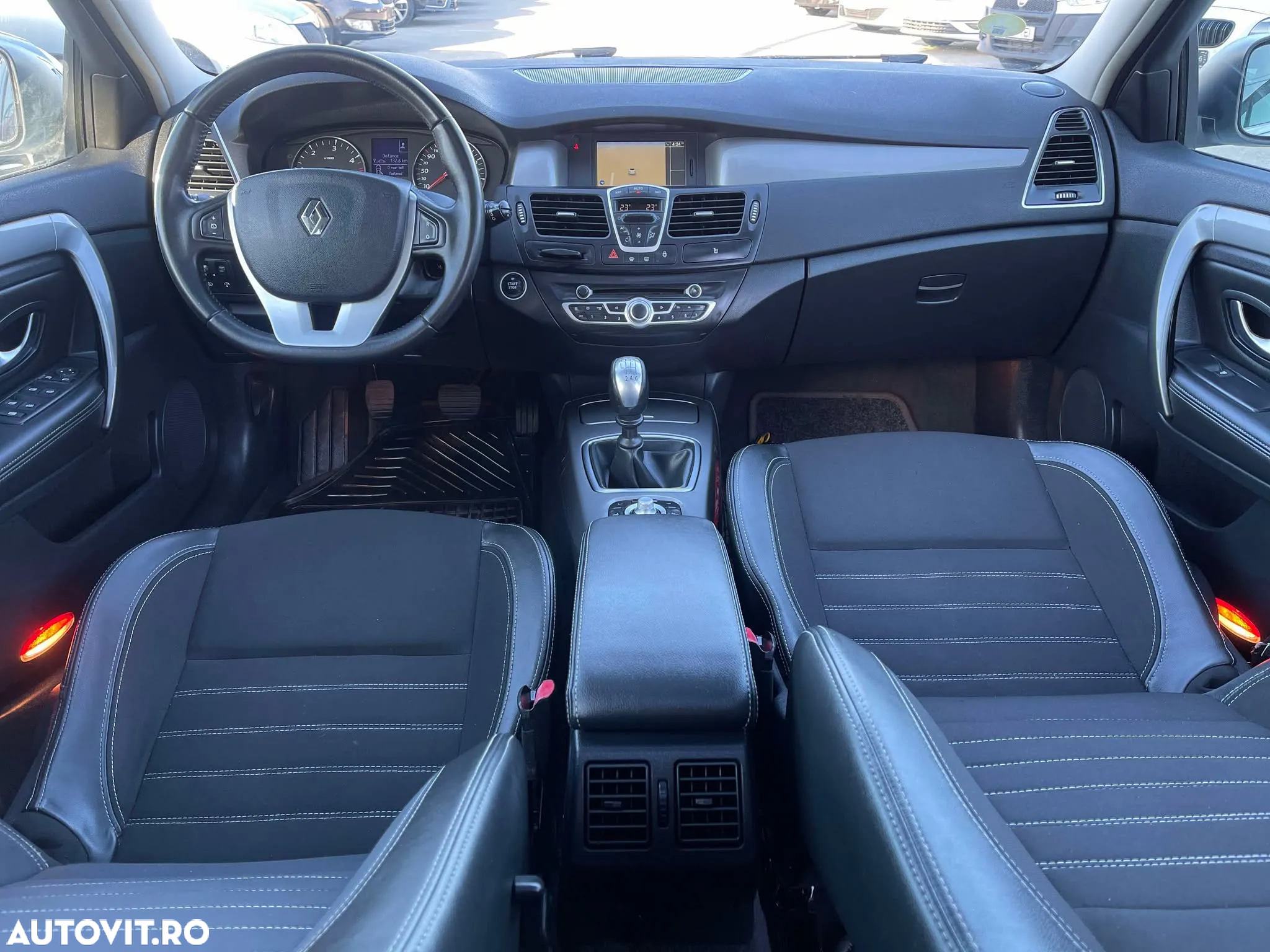 Renault Laguna Grandtour dCi 110 FAP Paris Business - 19