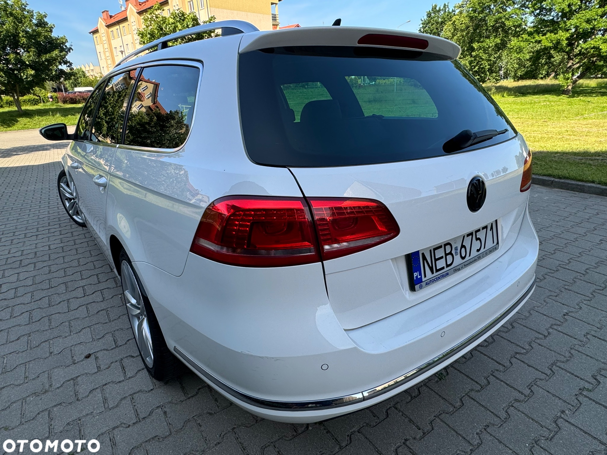 Volkswagen Passat 2.0 TDI BMT Highline - 11