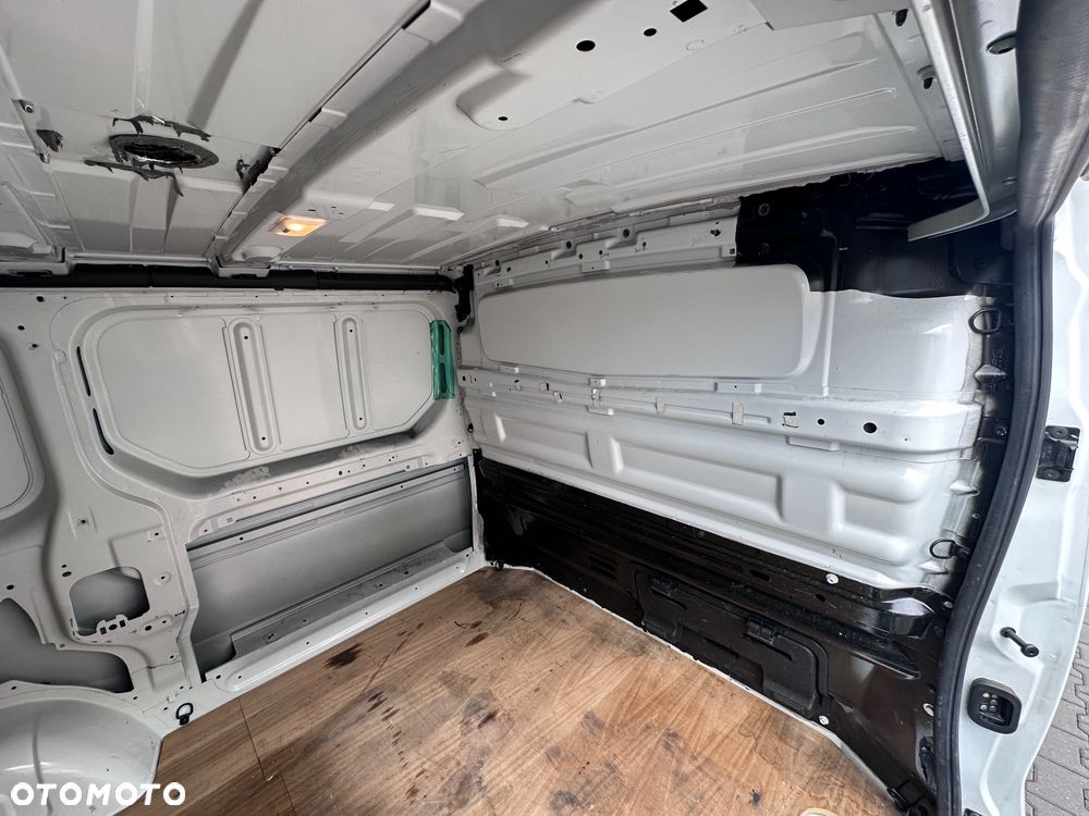 Renault Trafic - 10