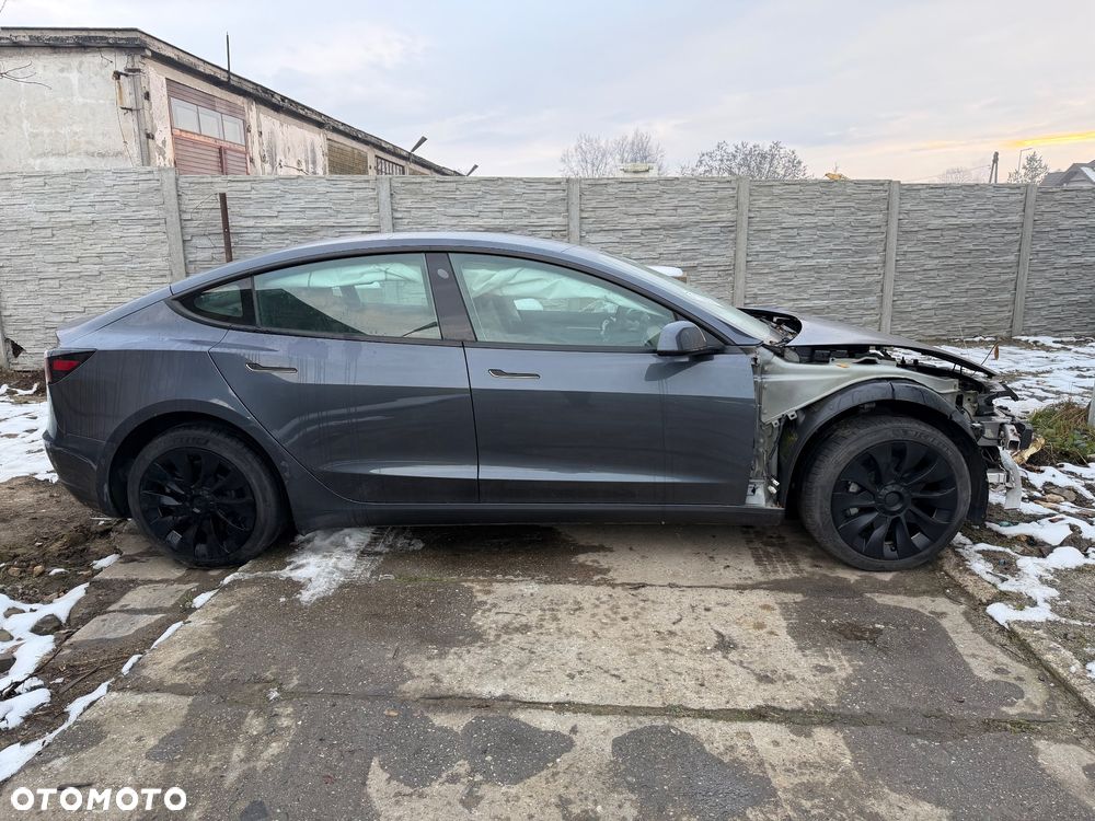 Tesla Model 3 Standard Reichweite Plus Hinterradantrieb - 20