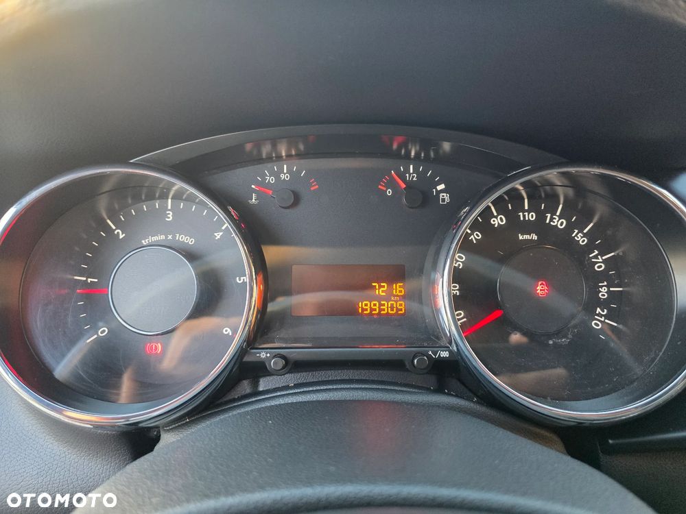 Peugeot 3008 1.6 HDi Style - 30