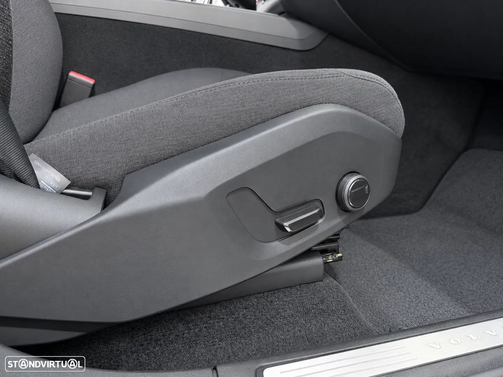 Volvo XC 60 2.0 B4 Momentum - 36