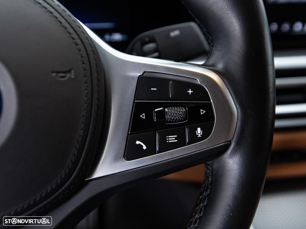 BMW i4 eDrive40 Pack Desportivo M - 23
