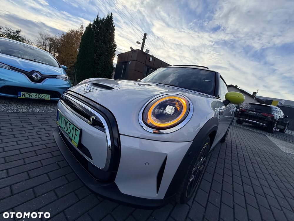 MINI Cooper SE Electric Trim - 14