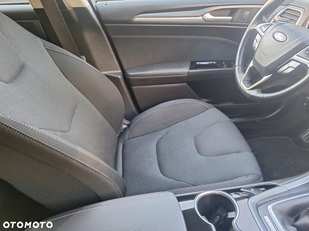 Ford Mondeo 2.0 TDCi Allrad Titanium - 25