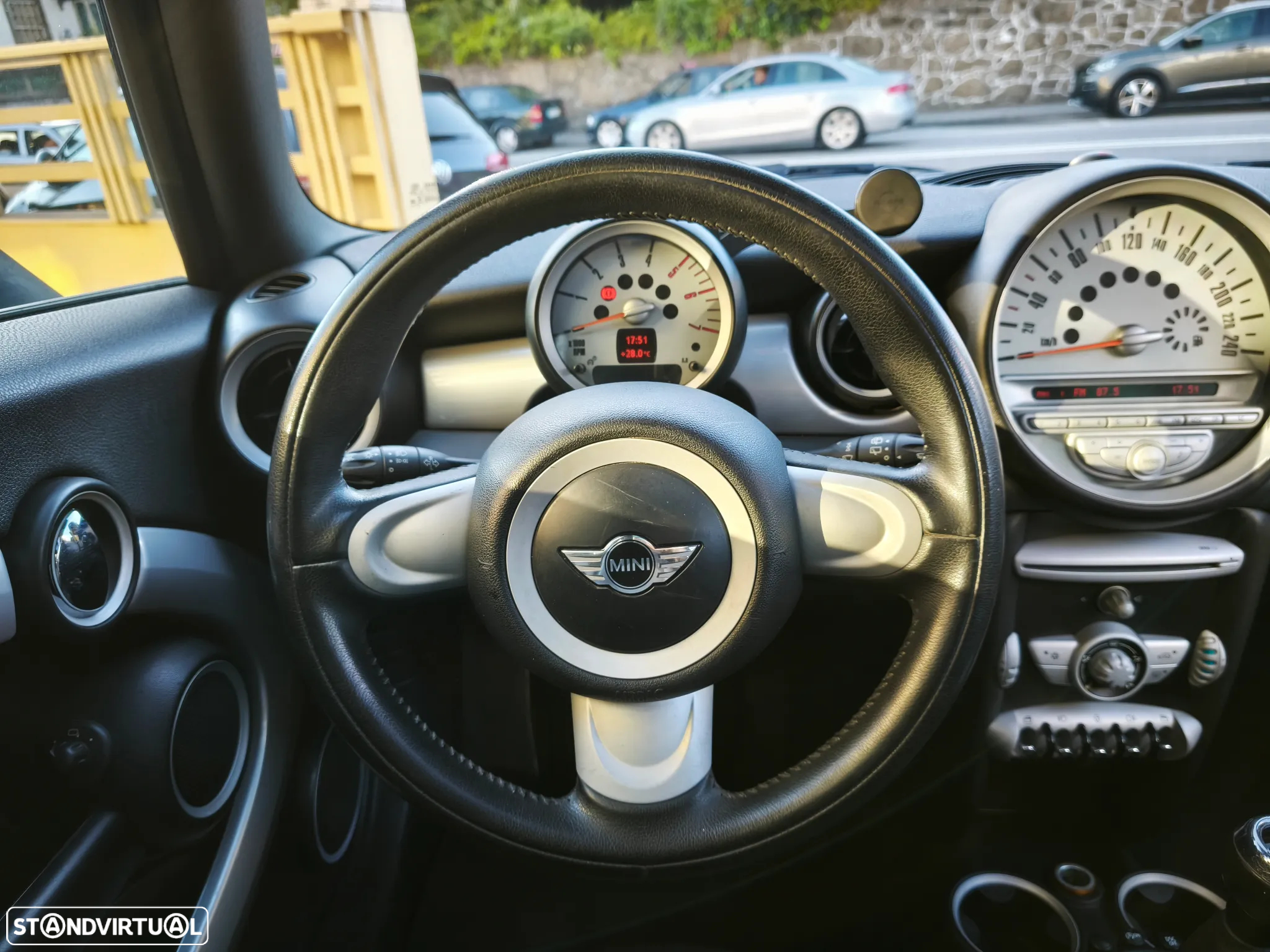 MINI 3 Portas Cooper D - 24