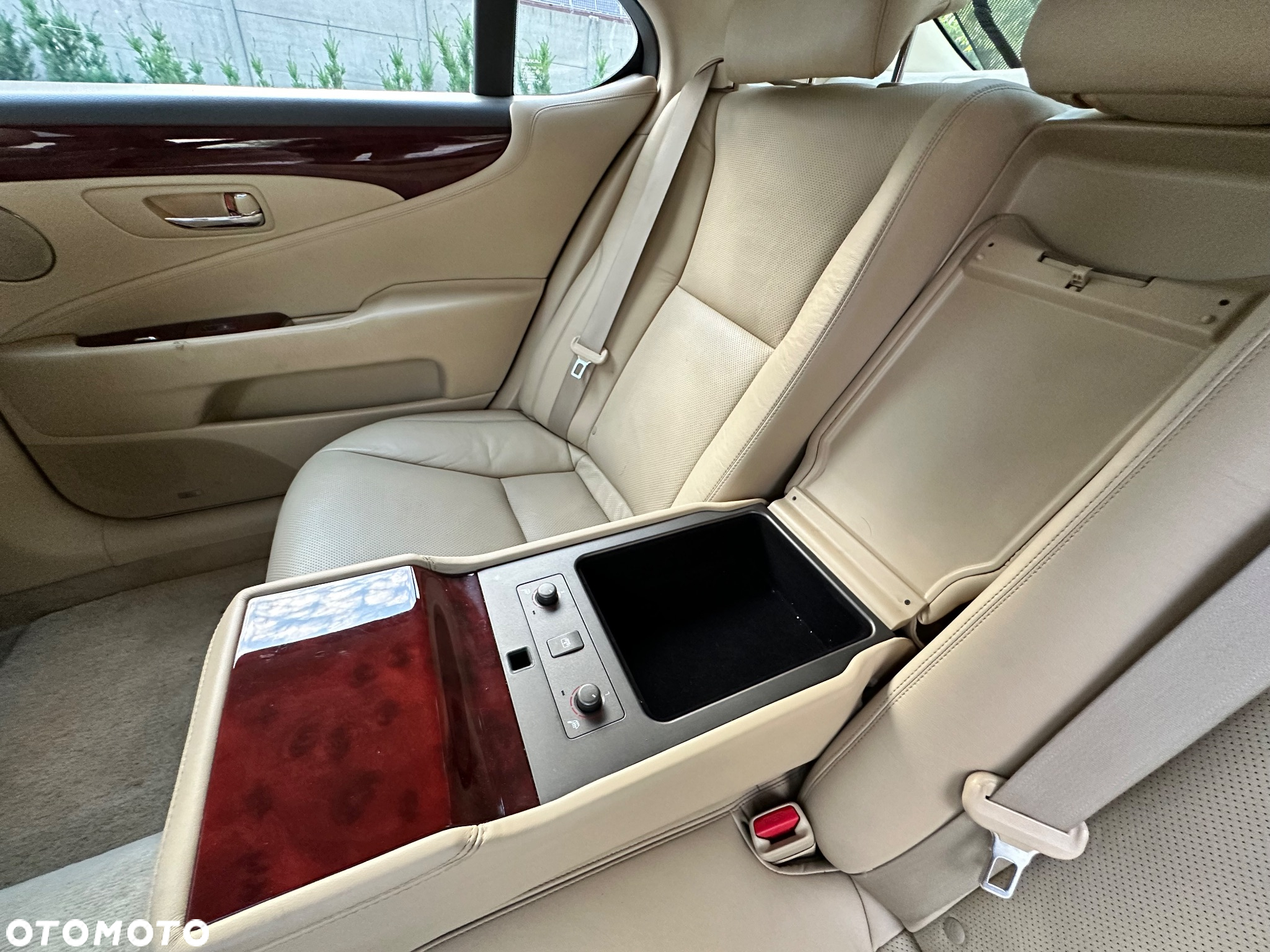 Lexus LS 460 Prestige - 13