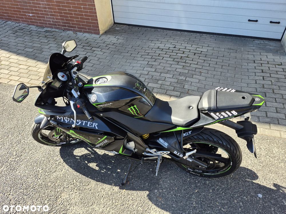 Yamaha YZF - 9