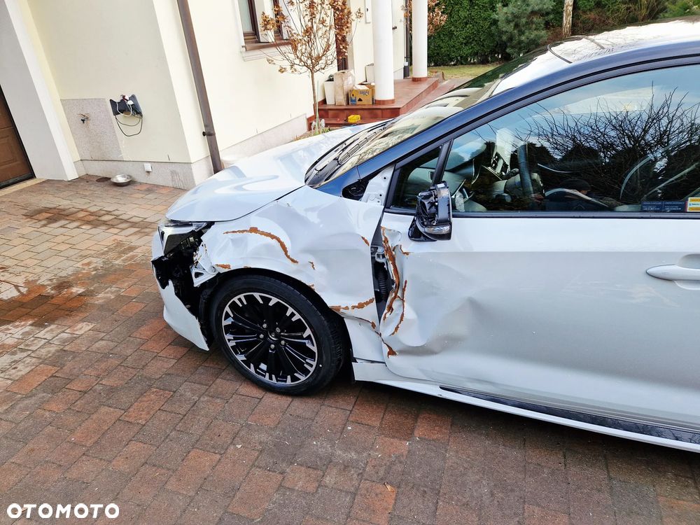 Toyota Corolla 2.0 Hybrid GR Sport Dynamic - 13