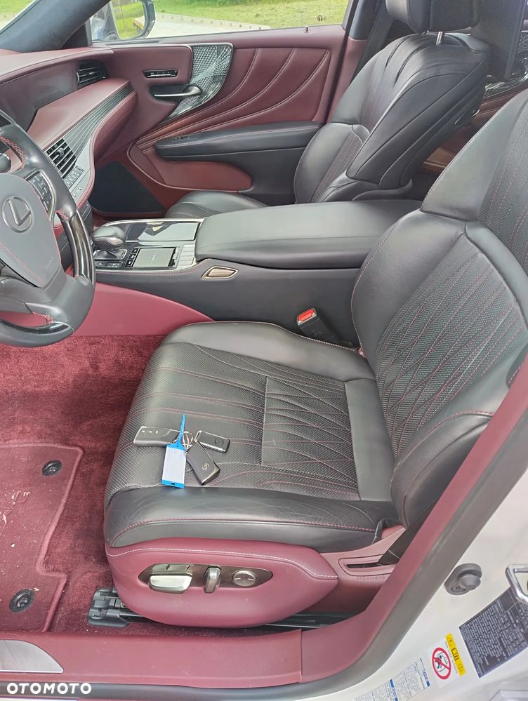 Lexus LS - 12