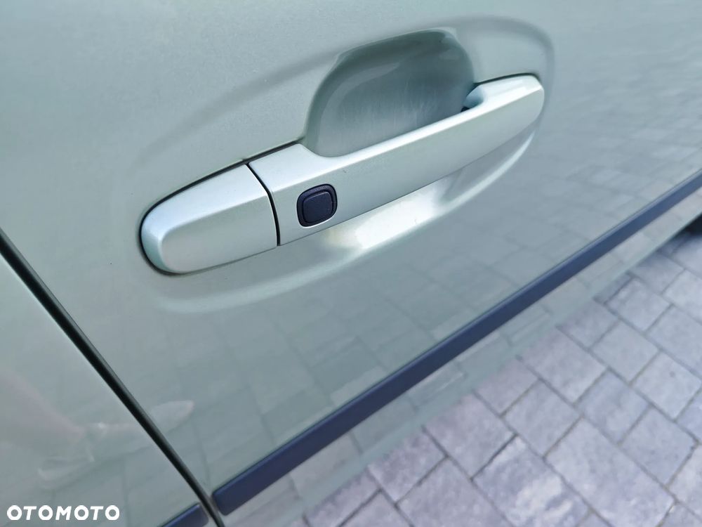 Toyota Prius 1.5 VVT-i Sol - 32