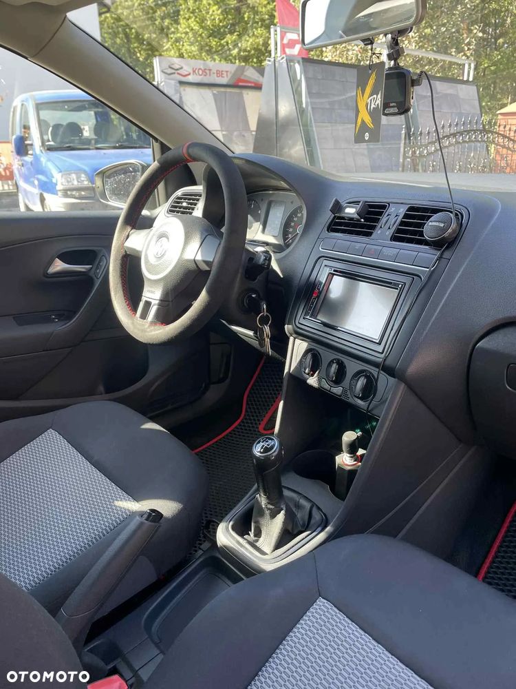Volkswagen Polo - 15