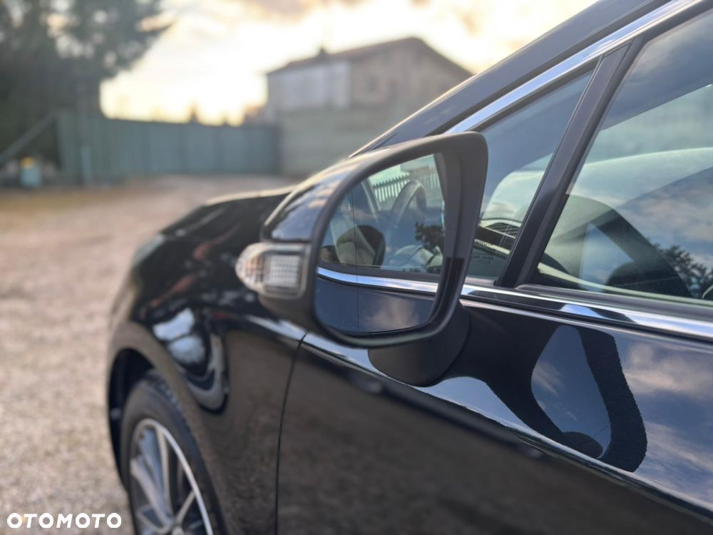 Toyota Avensis - 8