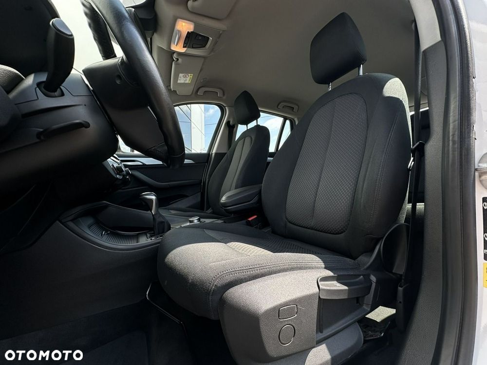 BMW X1 xDrive25e Advantage - 16