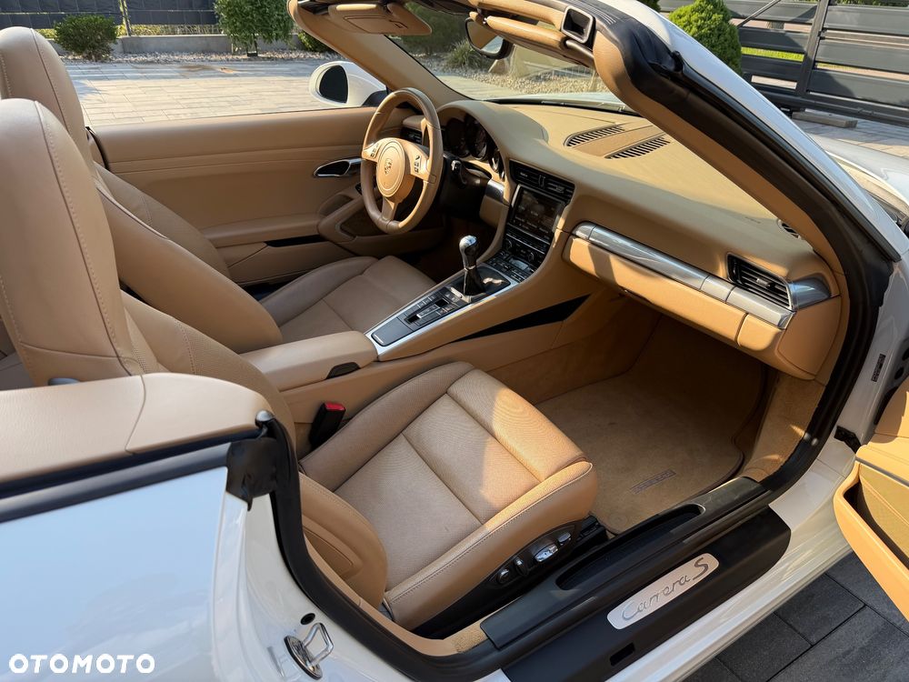 Porsche 911 Carrera S - 17