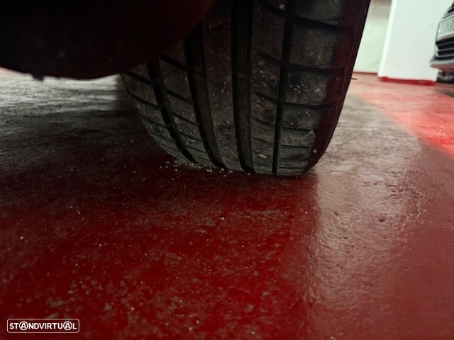 VW Golf 1.4i 25 Anos - 23