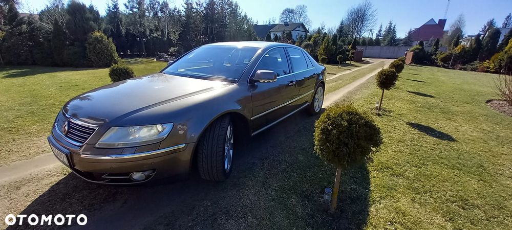 Volkswagen Phaeton - 4
