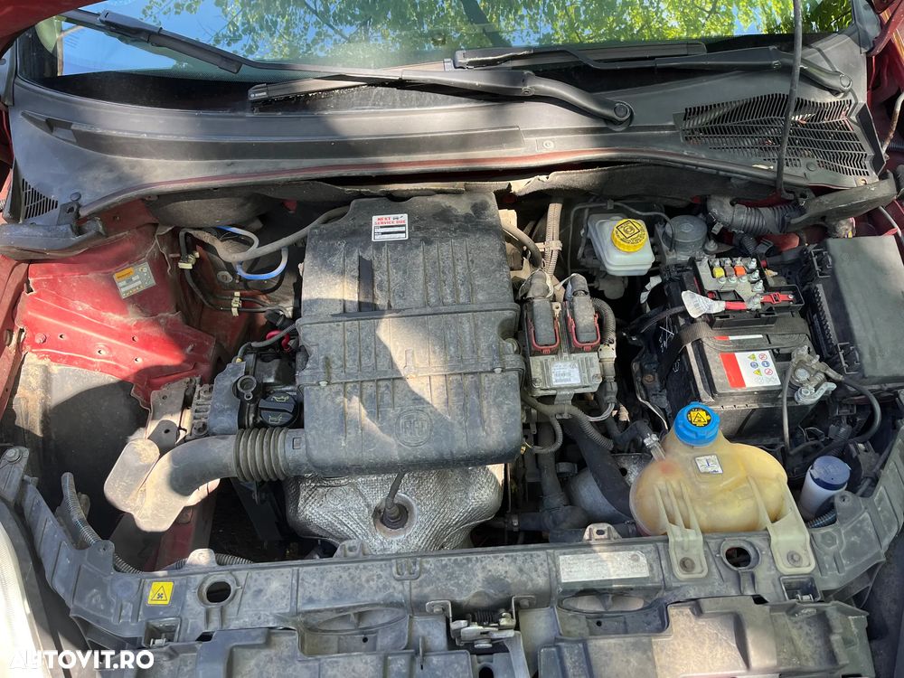 Dezmembrez Fiat Punto 2008 visiniu 1,4 benzina coupe - 8