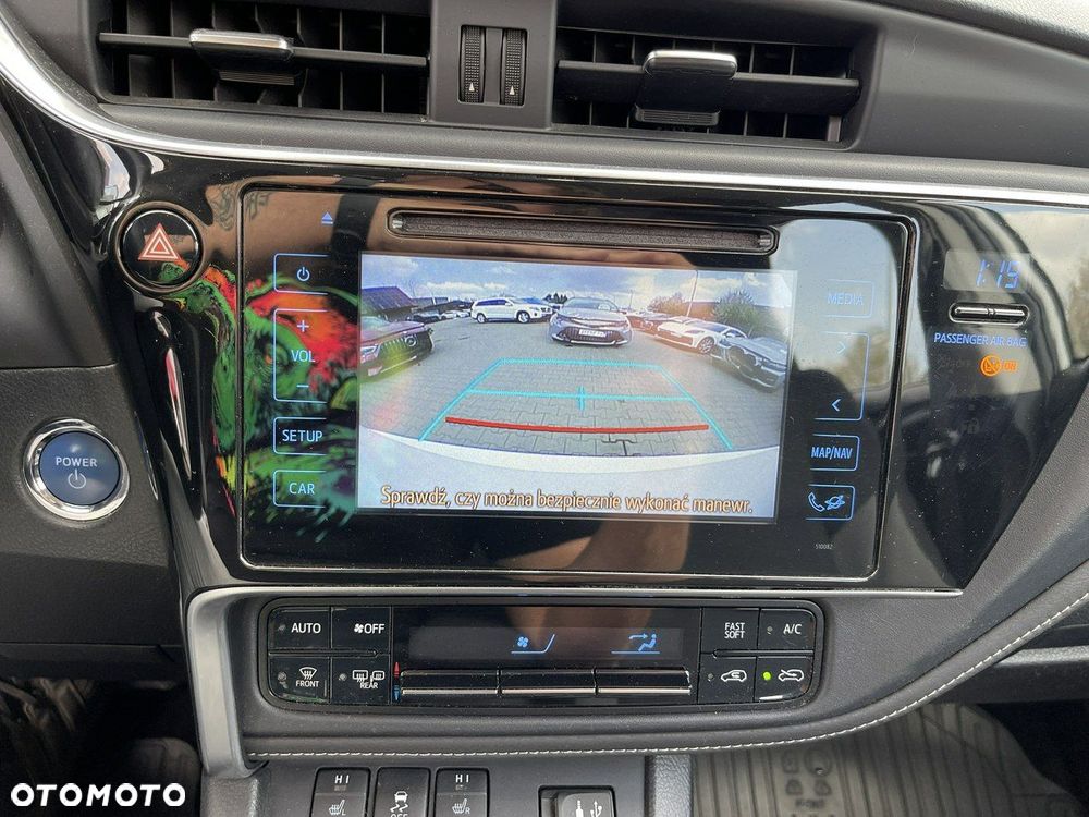 Toyota Auris Hybrid 135 Freestyle - 12