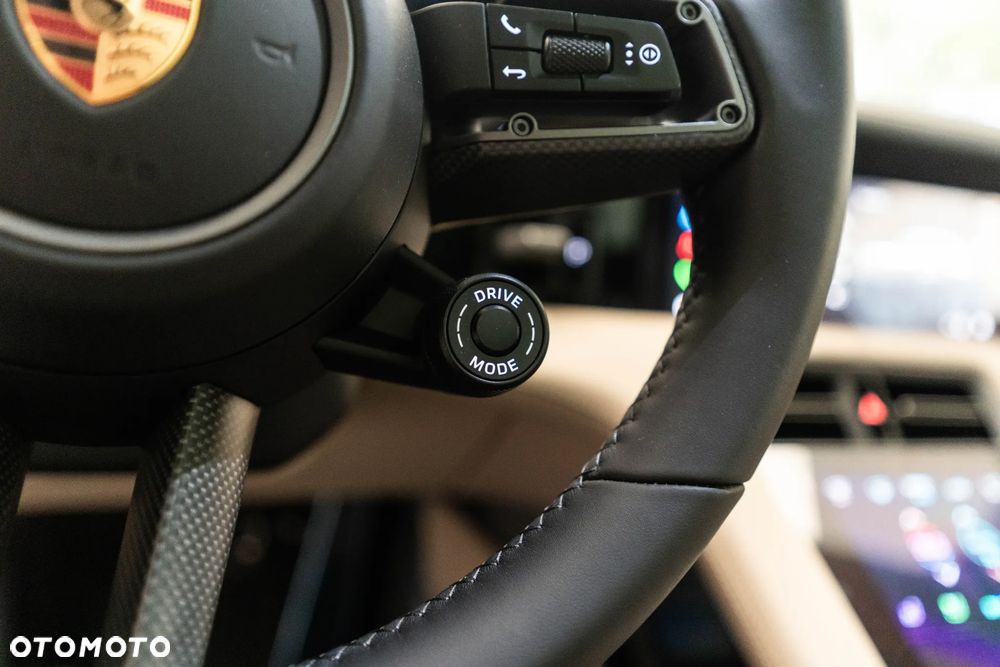 Porsche Taycan 105kWh 4S Black Edition - 18
