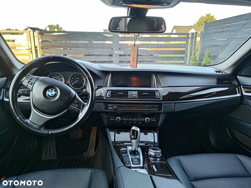BMW Seria 5 528i - 9