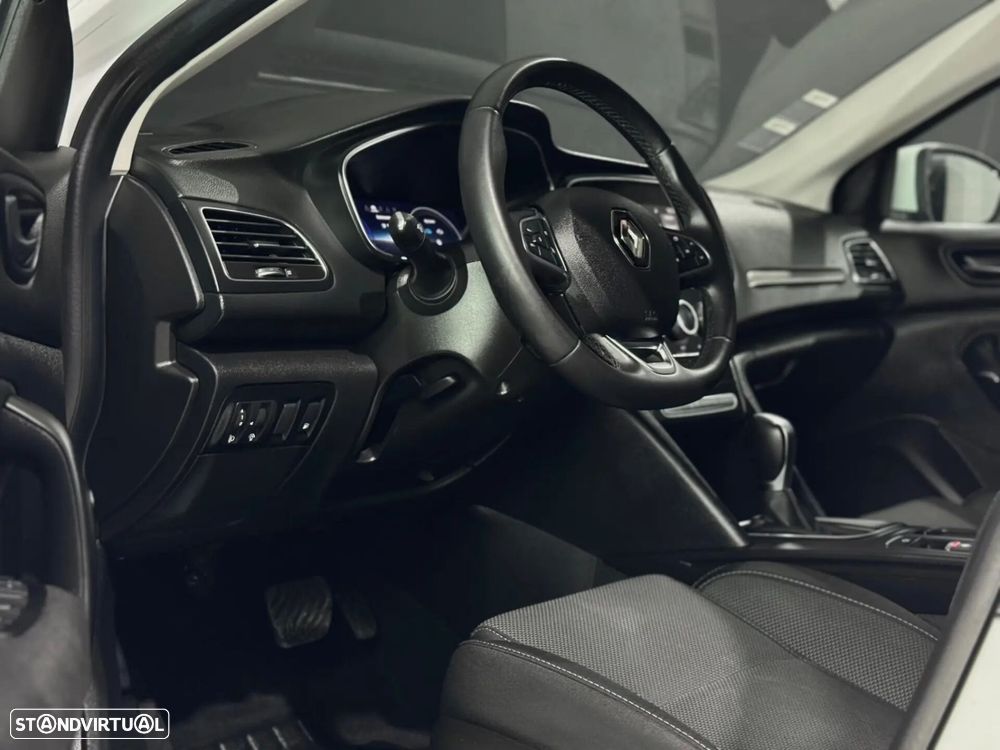 Renault Mégane E-Tech - 3