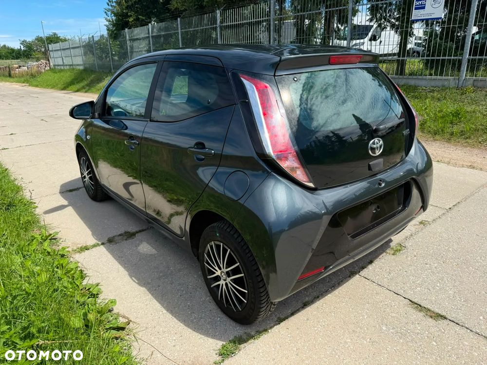 Toyota Aygo 1.0 VVT-i Sprint EU6 - 6