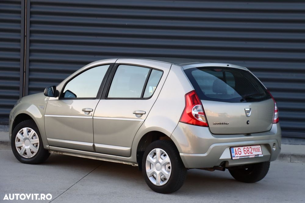 Dacia Sandero - 3