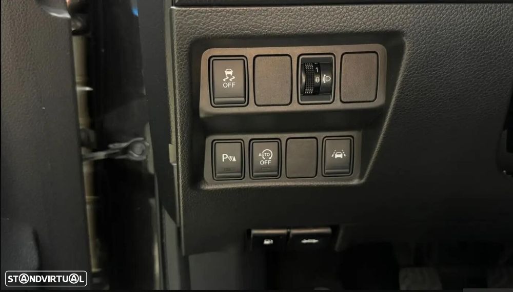 Nissan Qashqai 1.5 dCi N-Connecta 18 - 20