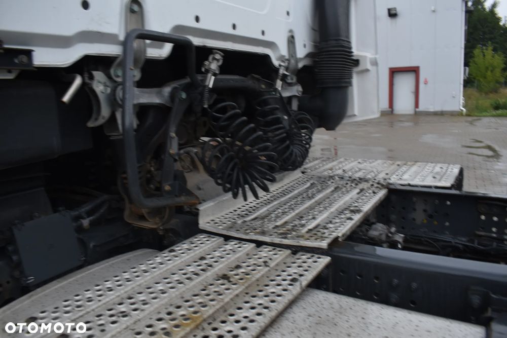 Mercedes-Benz Actros 1842 - 12