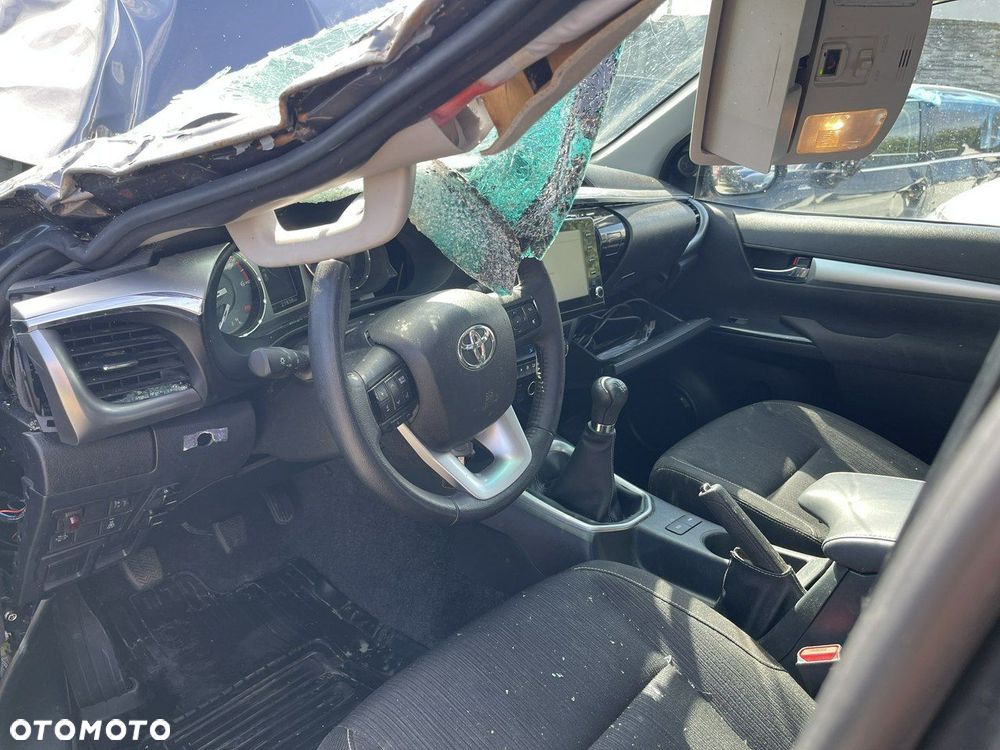 Toyota Hilux 2.8 D-4D Double Cab Live 4x4 - 7