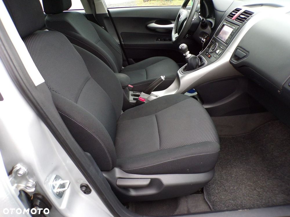 Toyota Auris - 18