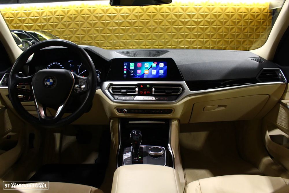 BMW 330 e Line Luxury Auto - 24