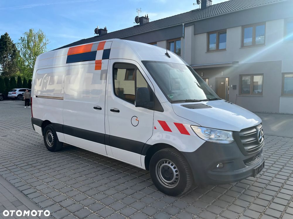 Mercedes-Benz SPRINTER - 2
