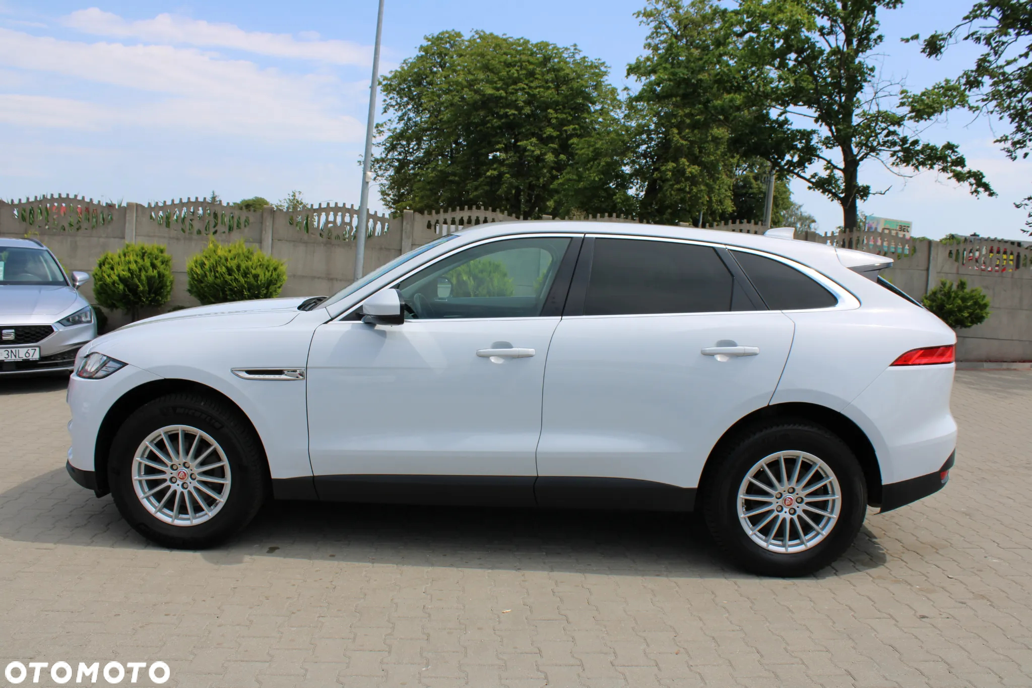 Jaguar F-Pace - 5