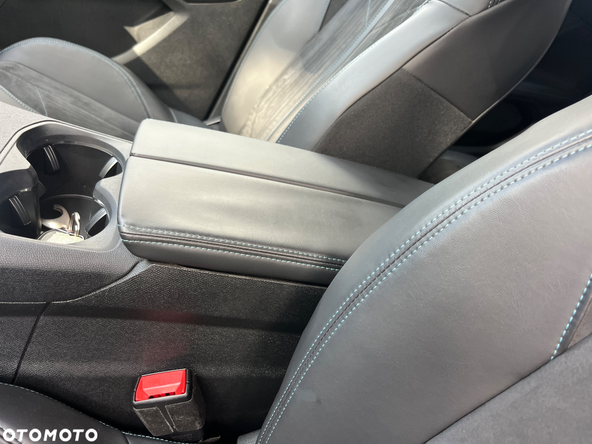 Peugeot 3008 PureTech 130 Stop & Start GPF Crossway - 27