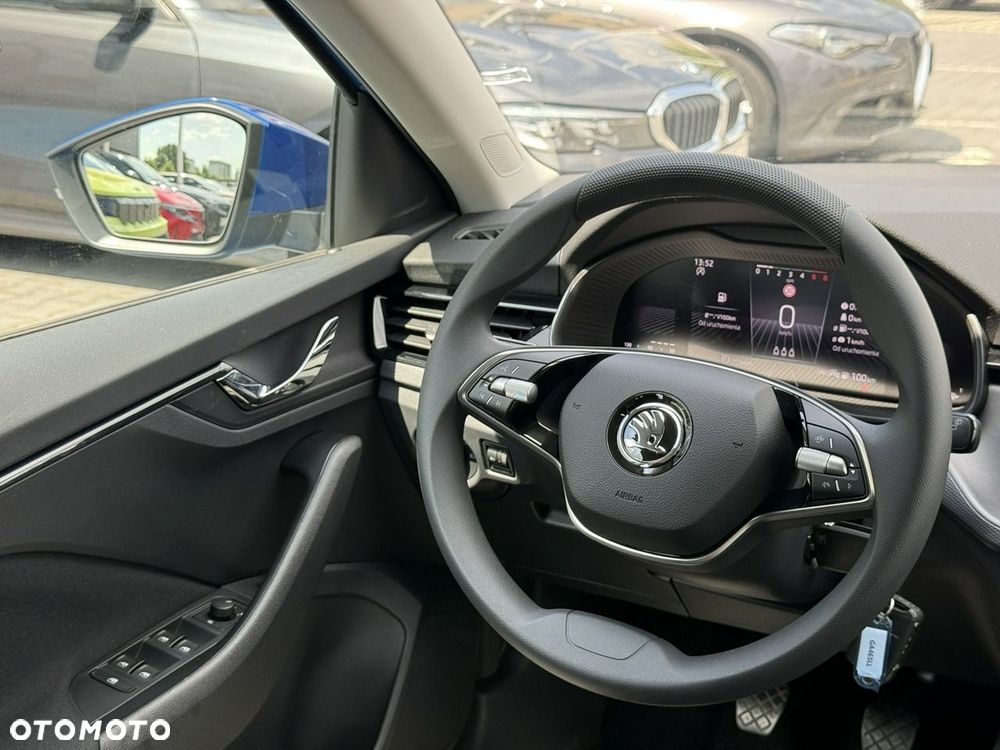 Skoda Scala 1.0 TSI Essence - 30