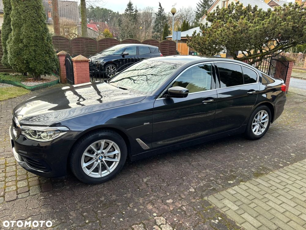 BMW Seria 5 520d M Sport - 3