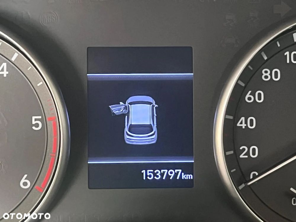 Hyundai i30 1.6 D Classic + - 15