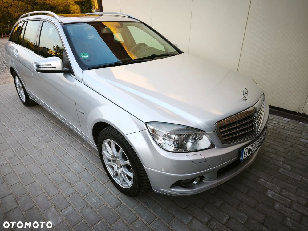 Mercedes-Benz Klasa C 200 (BlueEFFICIENCY) 7G-TRONIC Elegance - 7