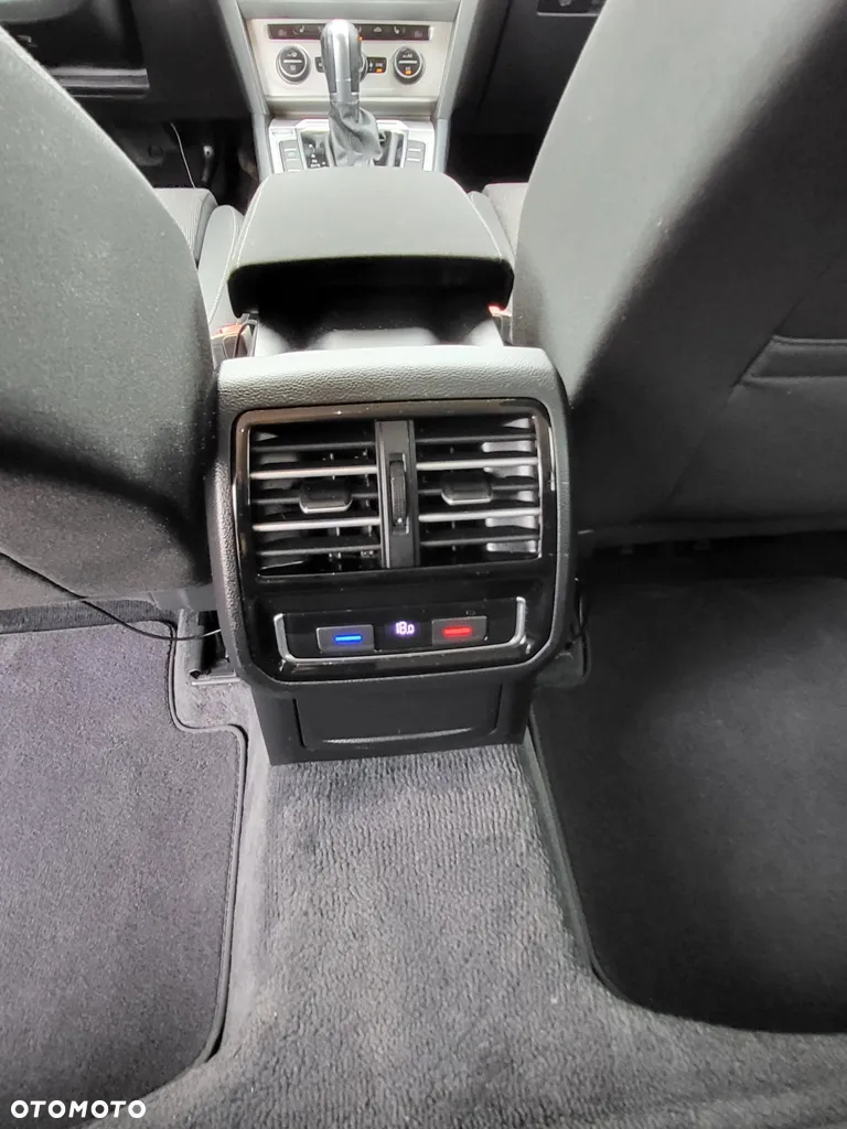 Volkswagen Passat 2.0 TDI BMT Comfortline DSG - 20